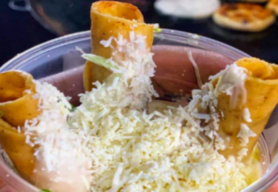 Tacos dorados en vaso estilo Guerrero